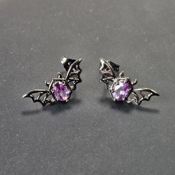 ๐ Purple Gemstone Halloween Bat Earrings (NWOT) - Picture 2 of 6